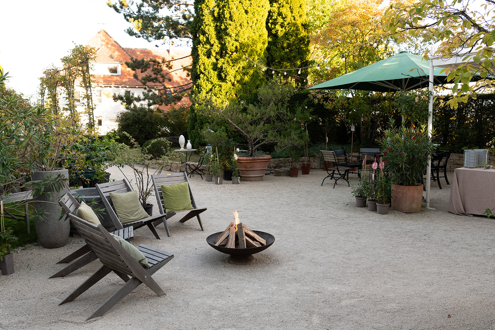 Gartenabend mit Feuerschale